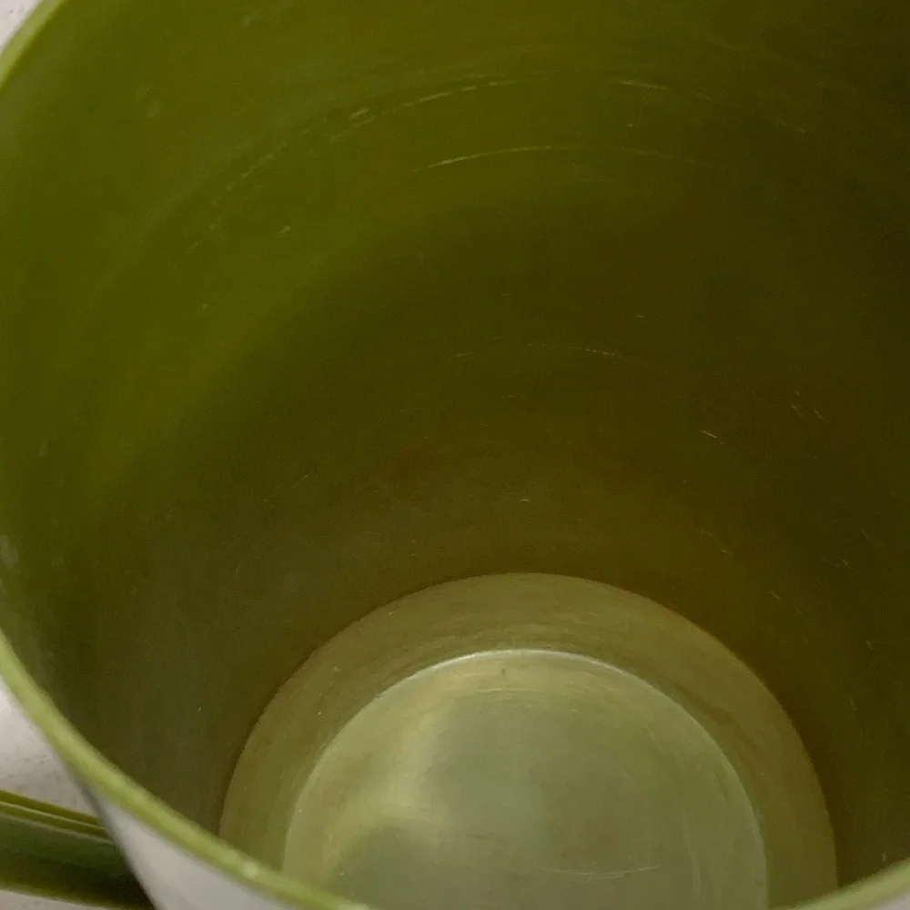 Rubbermaid Pitcher 2 1/4 Quarts drinking vintage Green MCM lid serve ware